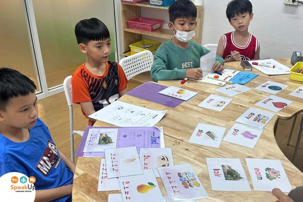 ส่งลูกเรียน Phonics ที่ไหนดี ต้องดูอะไรบ้าง